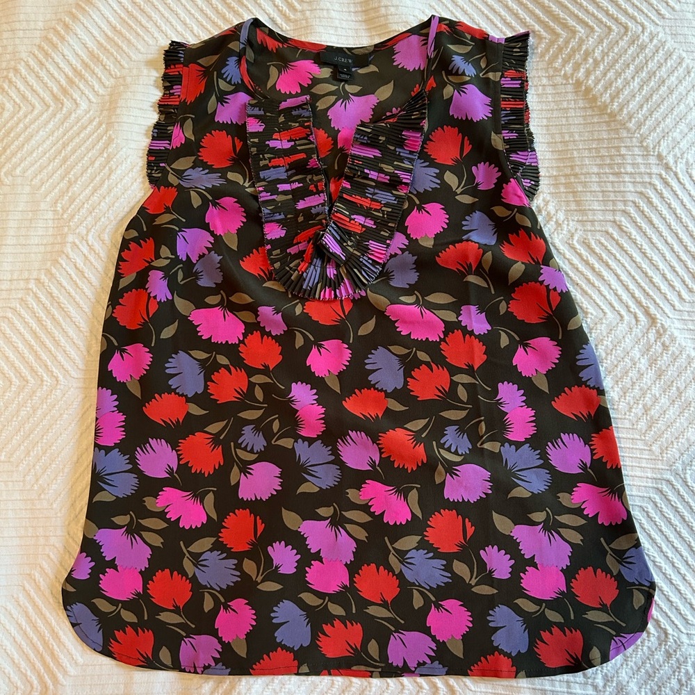 Floral Ruffle-Collar Tank